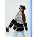 Жіночий светр вільного крою в смужку чорний 5057, Колір: Чорний, Розмір: 42-46, фото 