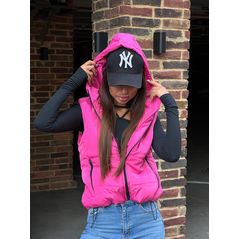 Жіноча жилетка тепла малинова з капюшоном 635, Колір: Малиновий, Розмір: S, фото 